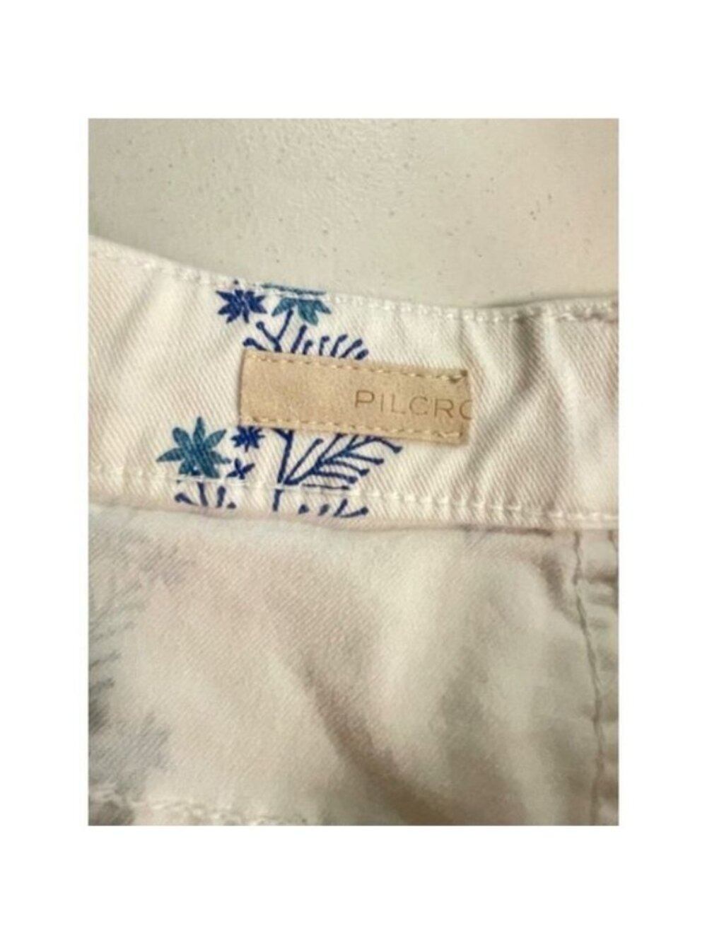 Pilcro Ultra High-Rise Denim Shorts size 32 fit 31 - Picture 9 of 10